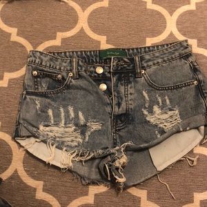 ASOS Shorts - Signature Eight Small destroyed shorts ASOS Shorts - Signature Eight Small destroyed shorts